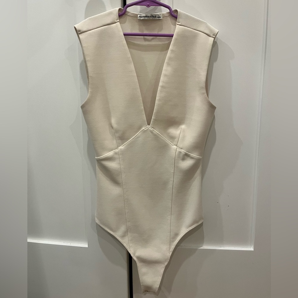 Abercrombie Crepe Plunge Bodysuit - Cream